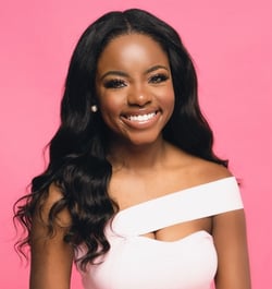 Jonassaint - 2022 - Headshot-1