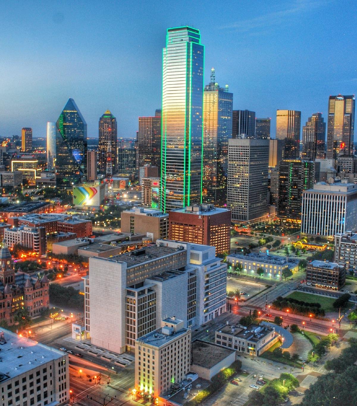 reunion-tower