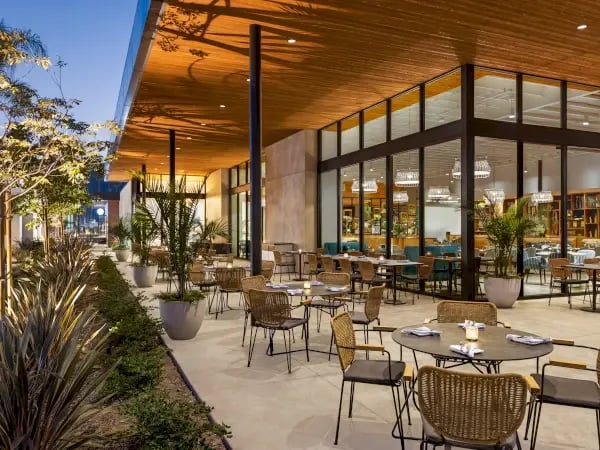 town_and_country_resort_-_arlo_-_1595818.600x450